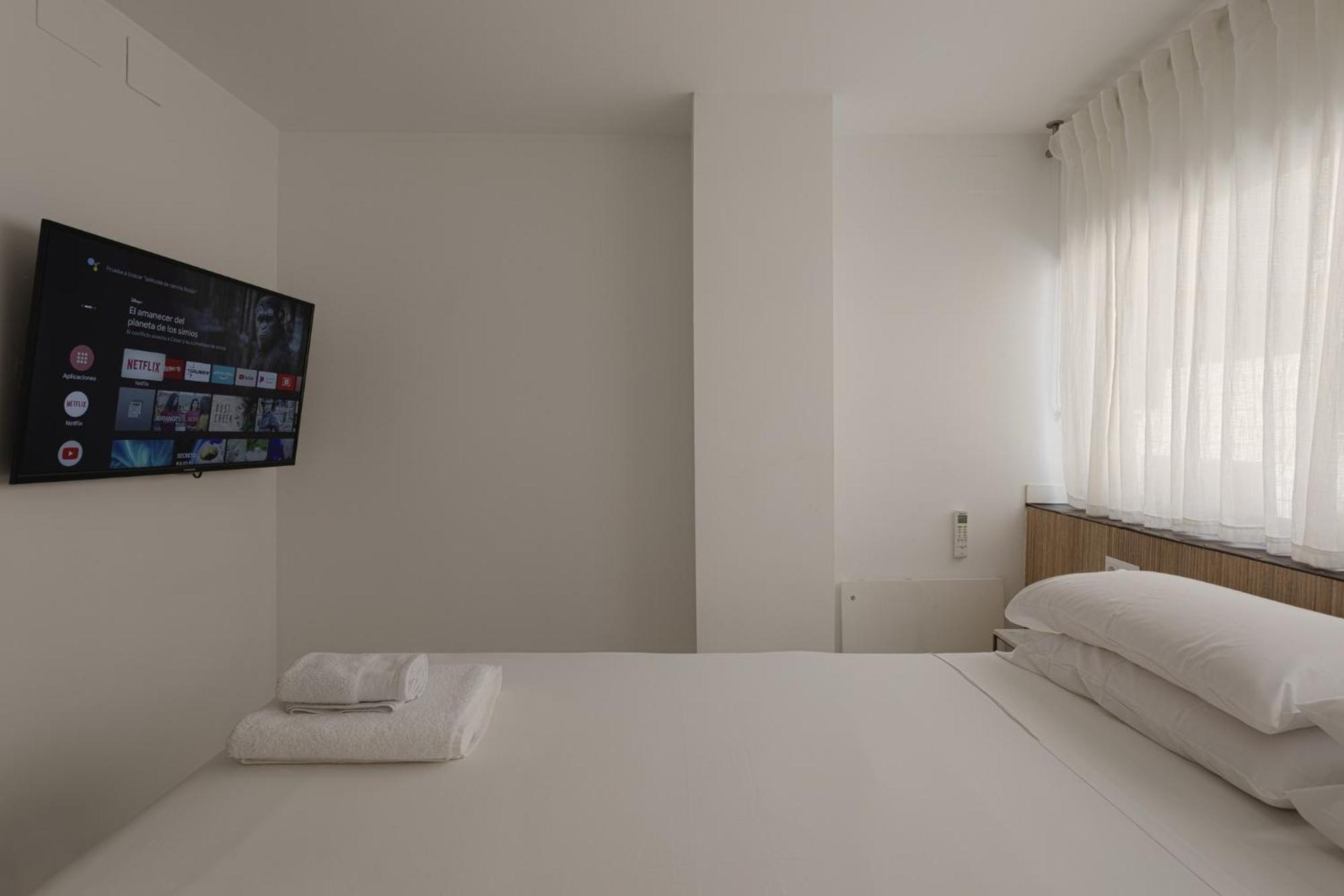 Beach Malagueta By Caleta Homes Malaga Ngoại thất bức ảnh